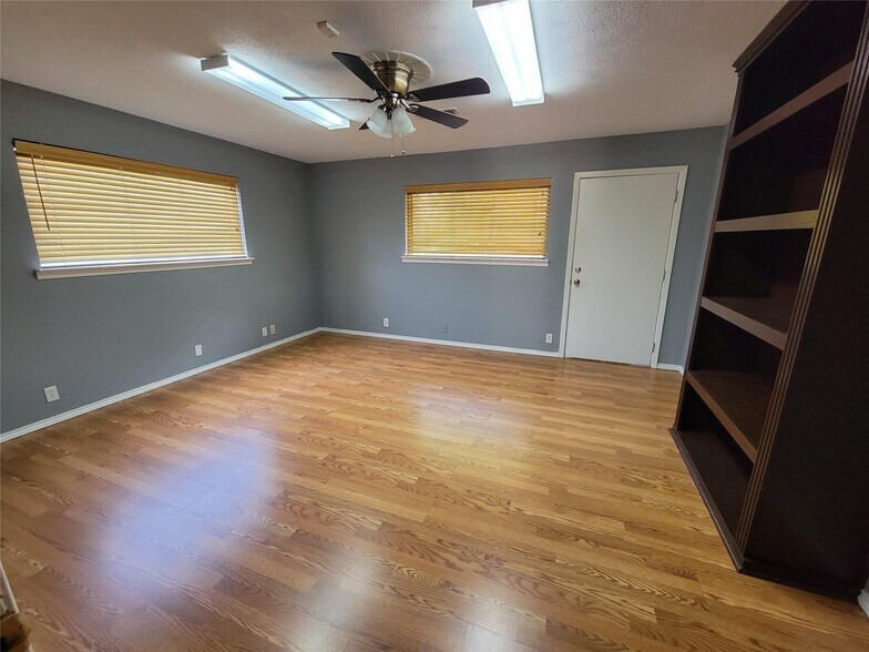 More Photos Of 7651 Main St, Frisco Office For Lease