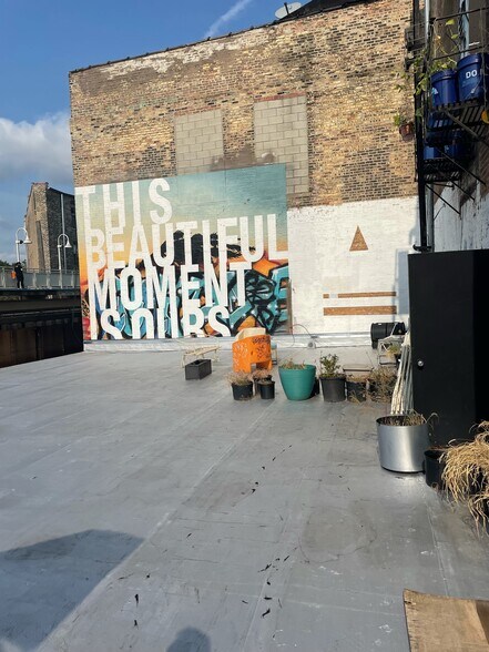 More Photos Of 1542-1550 N Milwaukee Ave, Chicago Apartments For Lease