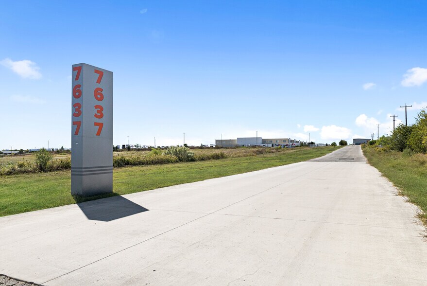 More Photos Of 7637 FM 3009, Schertz Light Distribution For Sale