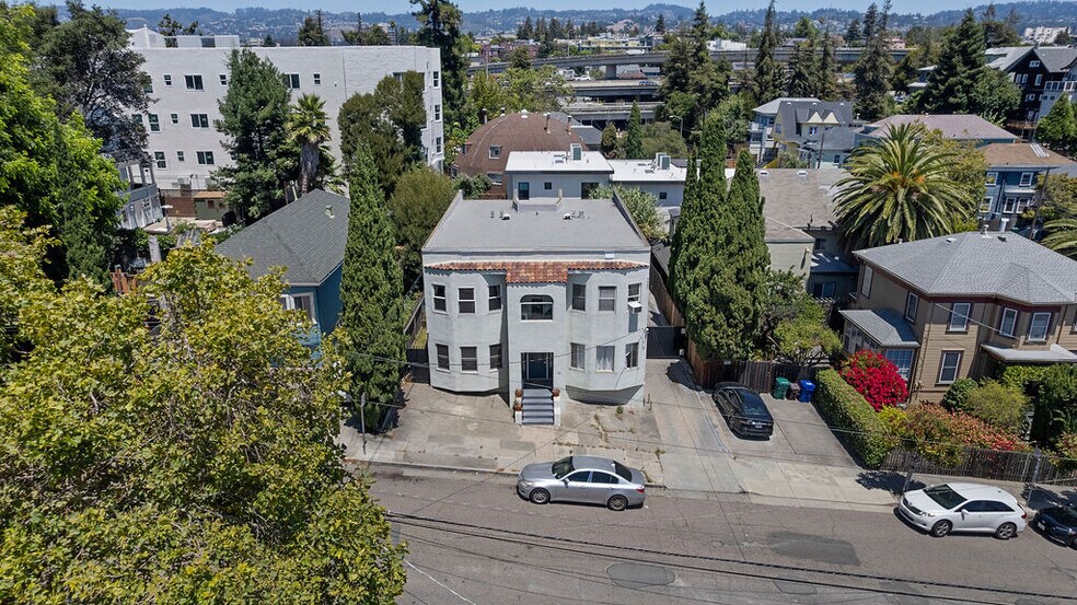 More Photos Of 74 Pearl St, Oakland Apartments For Sale