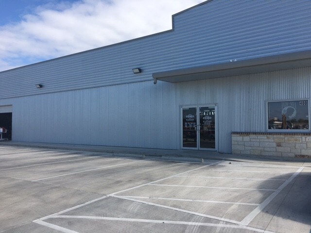 Primary Photo Of 400 Cheyenne Dr, Killeen Showroom For Lease