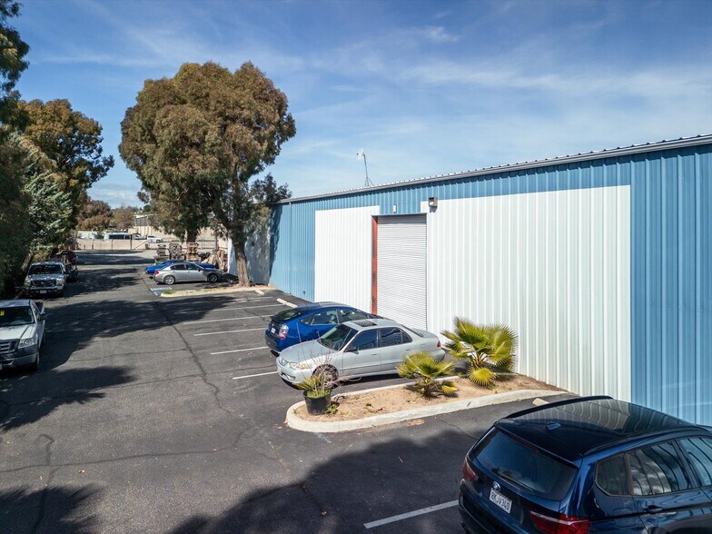 More Photos Of 325 Santa Bella, Paso Robles Warehouse For Lease