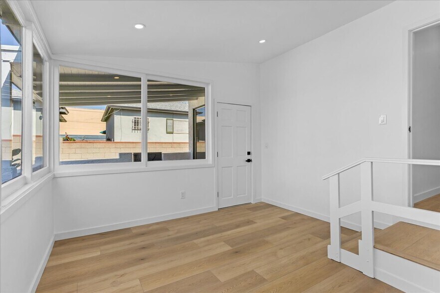 More Photos Of 2218 24th St, Santa Monica Apartments For Sale