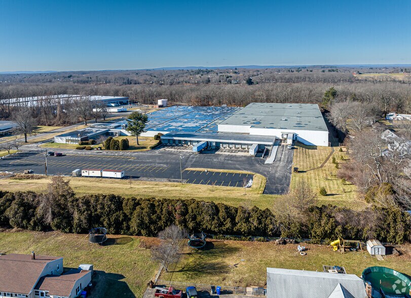 More Photos Of 53 Manning Rd, Enfield Warehouse For Lease