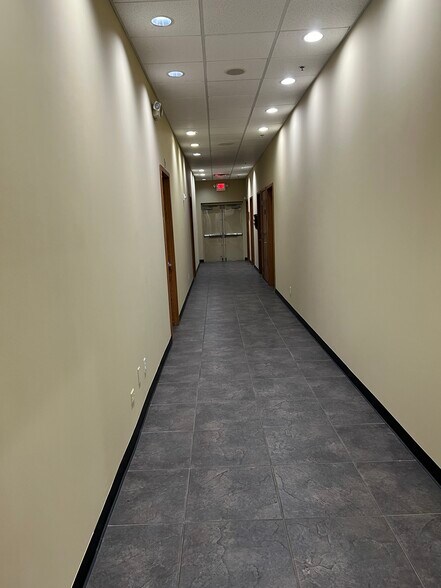 More Photos Of 11085 Montgomery Rd, Montgomery Flex For Lease