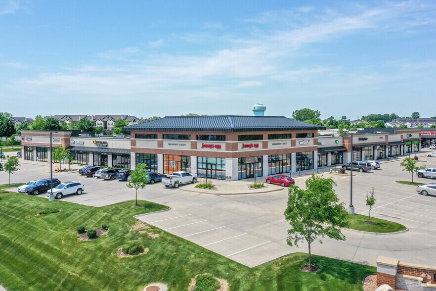 More Photos Of 94th St & University Ave, West Des Moines Unknown For Lease