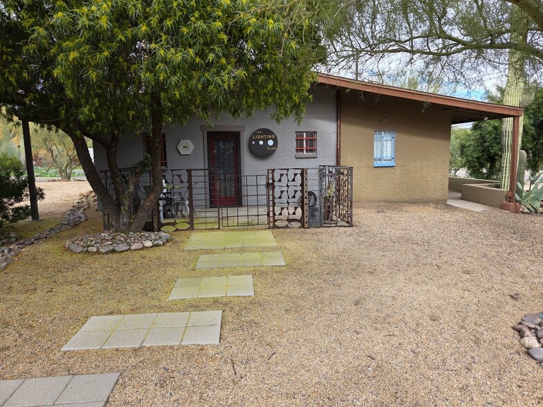 More Photos Of 37234 N Cave Creek Rd, Cave Creek Office For Sale
