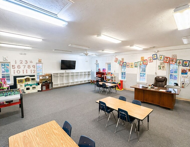 More Photos Of , Salem General Retail For Sale