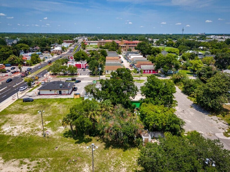 More Photos Of 20 E 9th St, Jacksonville Freestanding For Lease