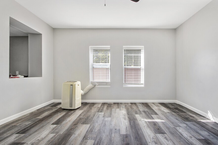 More Photos Of 6980 Nash Rd, North Tonawanda Apartments For Sale
