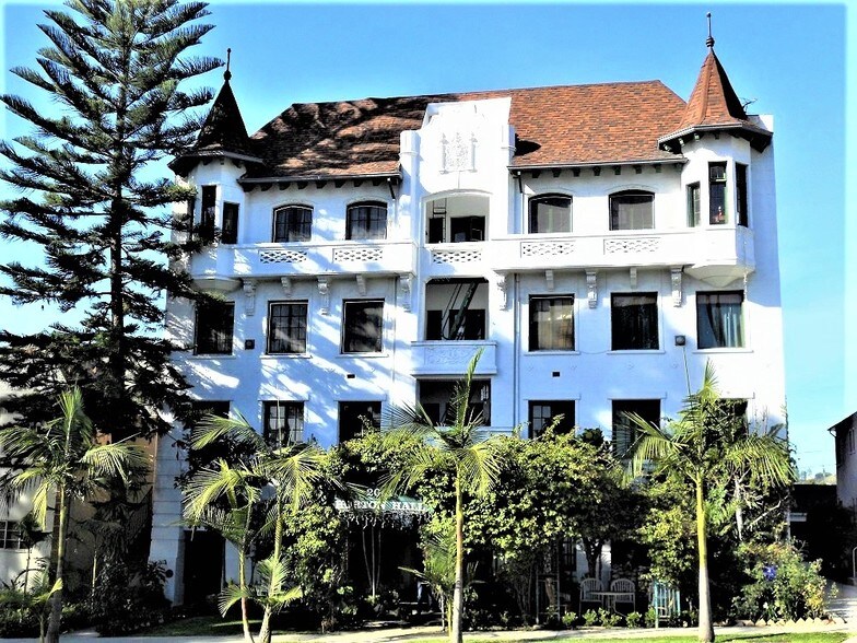 More Photos Of 2041 N Vermont Ave, Los Angeles Apartments For Sale