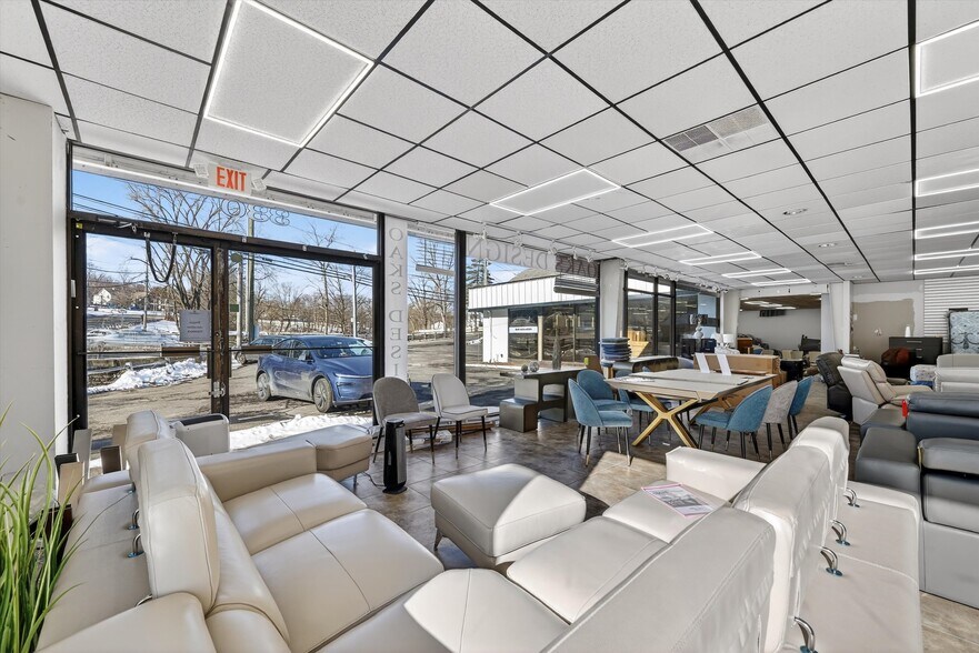 More Photos Of 330 Stage Rd, Monroe Auto Dealership For Lease