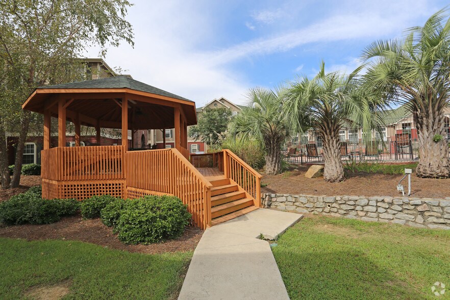 More Photos Of 215 Spencer Pl, Cayce Apartments For Sale