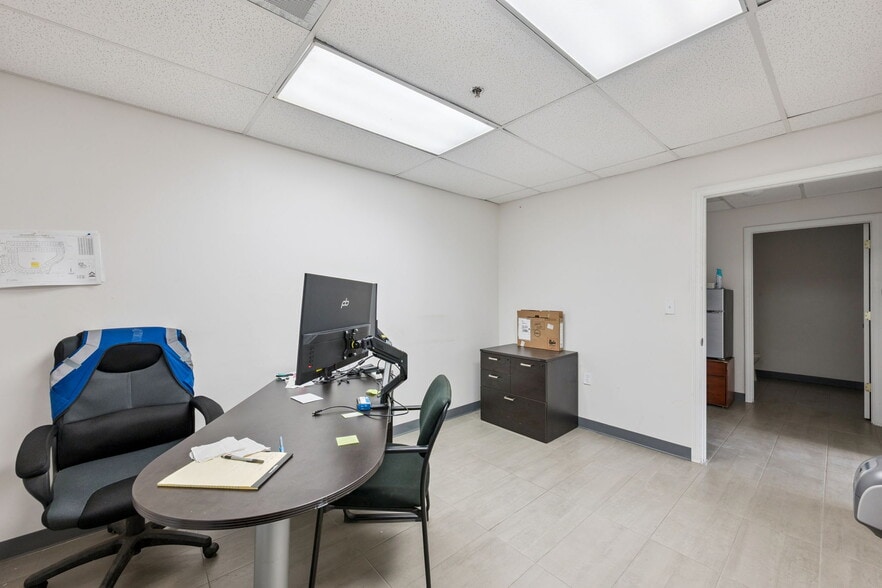 More Photos Of 10207-10235 General Dr, Orlando Warehouse For Sale