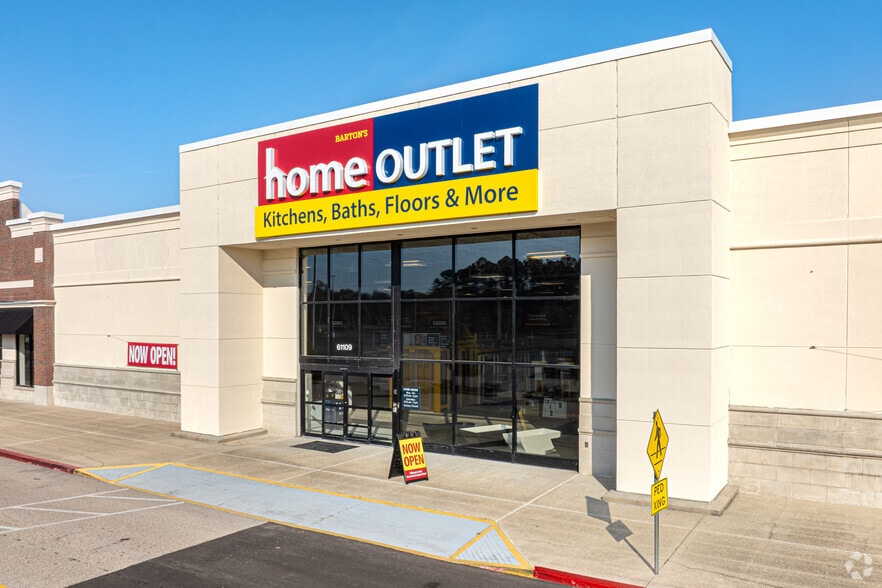 More Photos Of 61101-61125 Airport Rd, Slidell Unknown For Lease