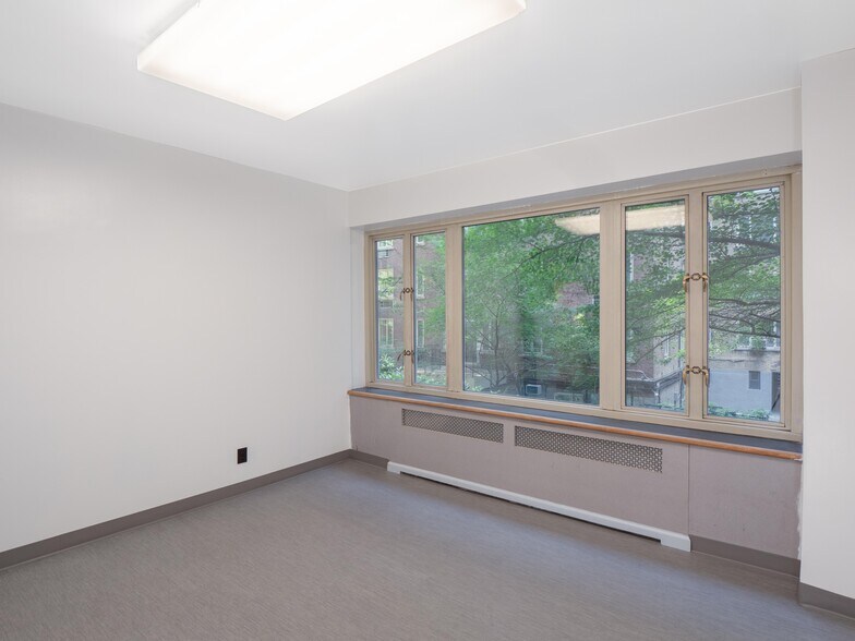 More Photos Of 35 E 35th St, New York Apartments For Lease