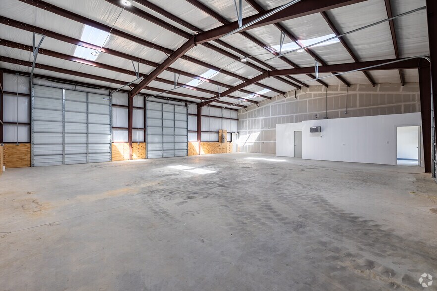 More Photos Of 4580 J D Mouser Pky, Alvarado Unknown For Lease