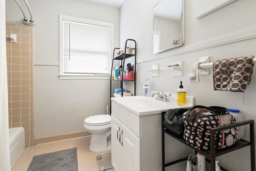 More Photos Of 36 Almon Church Rd, Covington Apartments For Sale