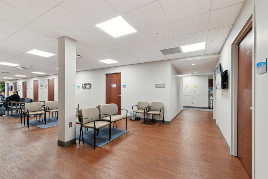 More Photos Of 3740 W Sylvania Ave, Toledo Medical For Sale