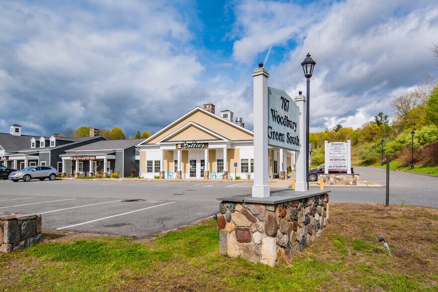 More Photos Of 787 Main St S, Woodbury Storefront Retail Office For Sale