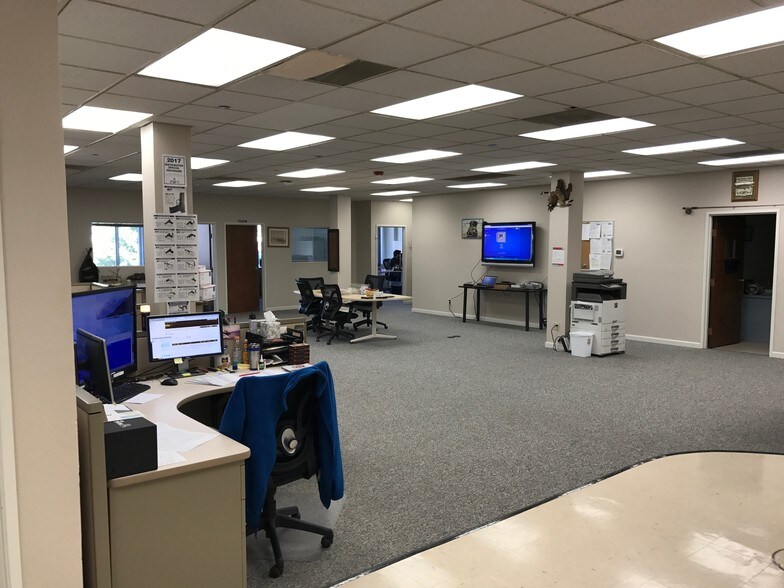 More Photos Of 4900-4904 Ampere Dr, Reno Distribution For Lease