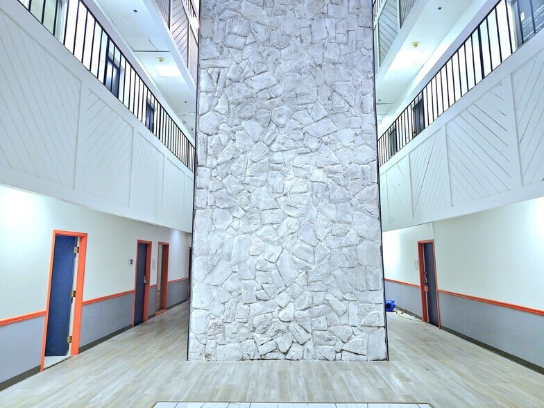 More Photos Of 4319 Covington Hwy, Decatur Medical For Lease