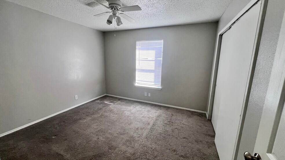 More Photos Of 804 Station St, Converse Multifamily For Sale