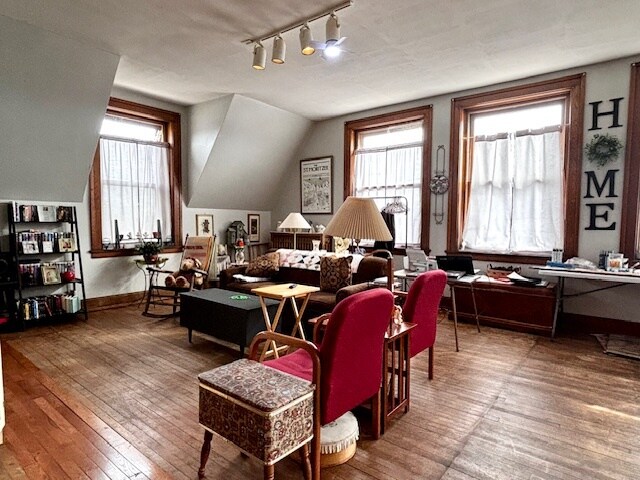 More Photos Of 512 N Lincoln St, Bay City Apartments For Sale