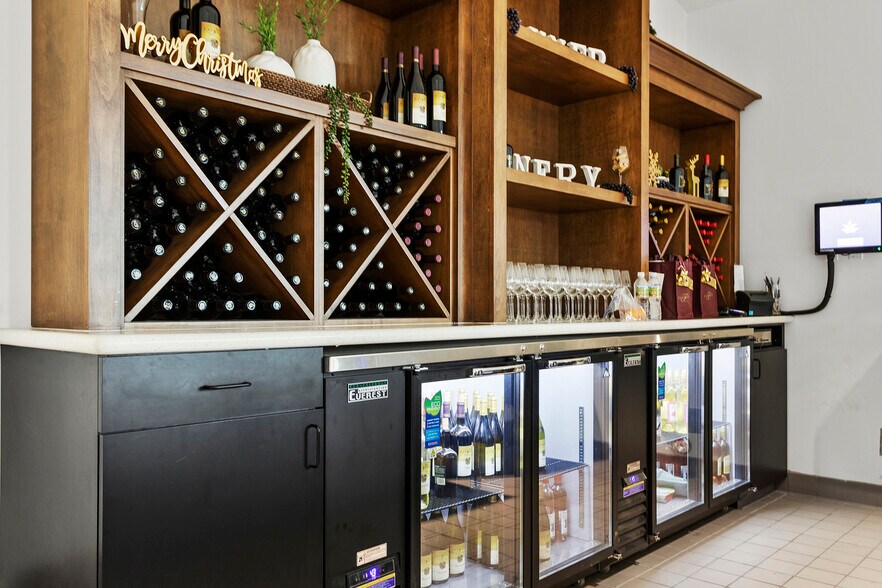 More Photos Of 40620 Calle Contento, Temecula Winery Vineyard For Sale