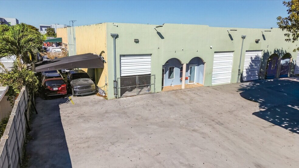 More Photos Of 9180 NW 119th St, Hialeah Warehouse For Sale