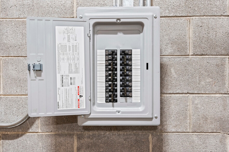 More Photos Of 6130 Preservation Dr, Chattanooga Light Distribution For Sale