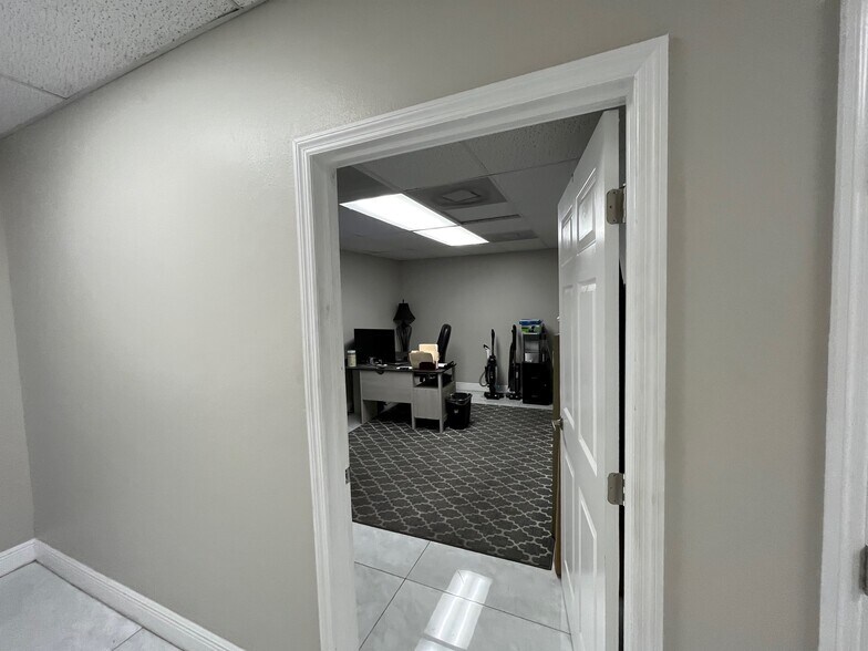 More Photos Of 8710 E Broadway Ave, Tampa Unknown For Lease