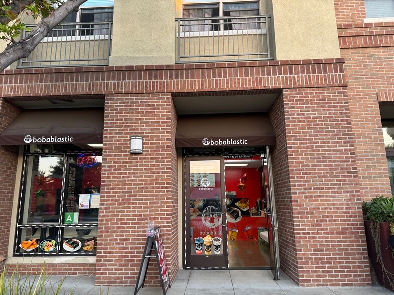 Primary Photo Of 700 S Myrtle Ave, Monrovia Apartments For Lease