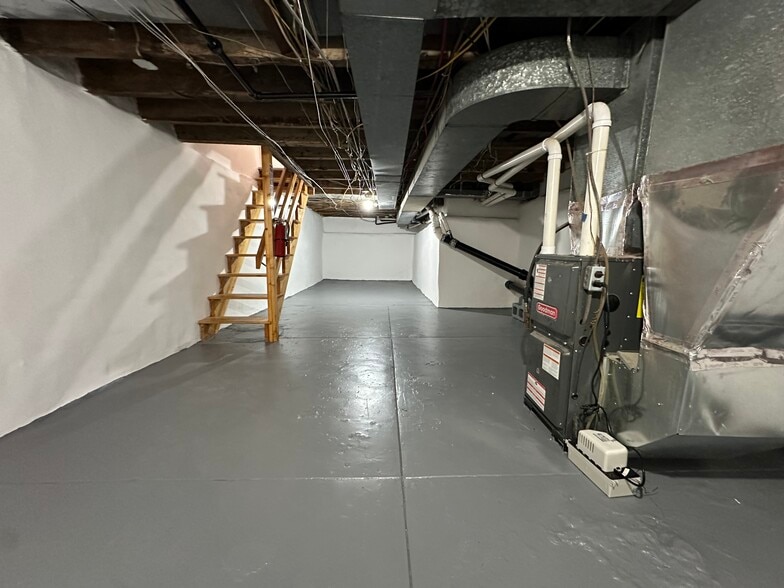 More Photos Of 37 W Maplewood Mall, Philadelphia Schools For Sale