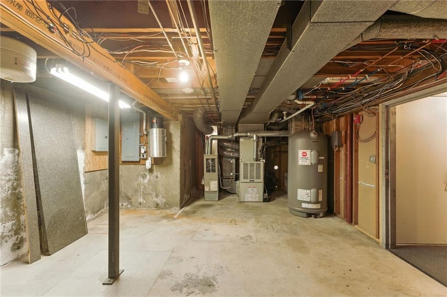 More Photos Of 2789 Post Rd, Warwick Office Residential For Sale