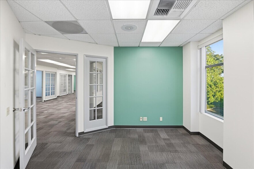 More Photos Of 12 Mauchly, Irvine Office Residential For Sale