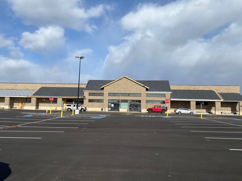 More Photos Of 7655 Winchester Ave, Inwood Storefront For Lease