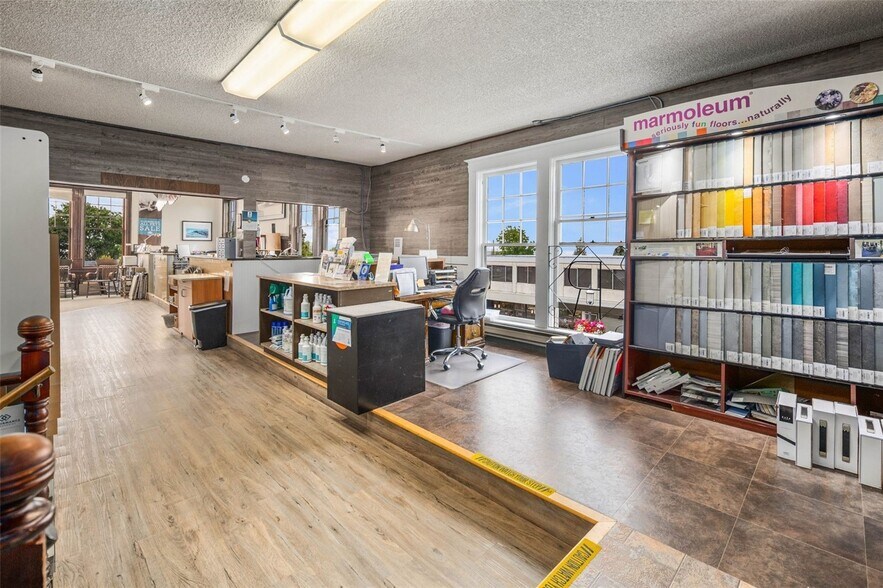 More Photos Of 542 Main St, Edmonds Freestanding For Sale