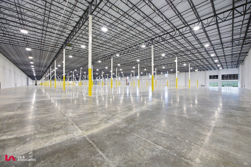 More Photos Of 740 Lakepoint Pky SE, Cartersville Distribution For Lease