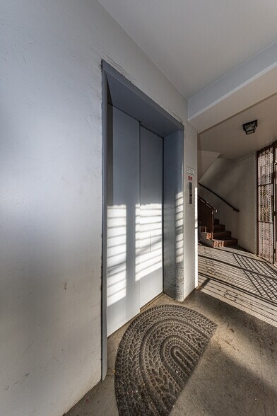 More Photos Of 250 Kapili St, Honolulu Apartments For Sale