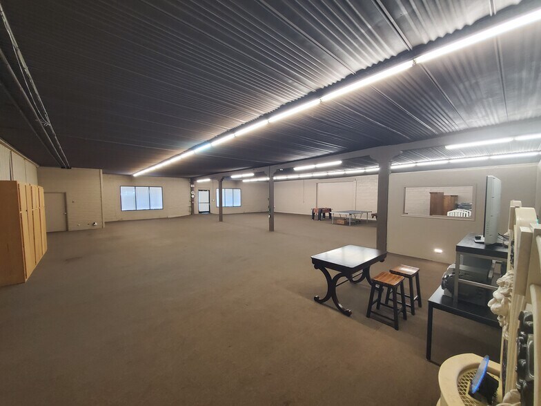 More Photos Of 14165 Market St, Walnut Grove Showroom For Sale