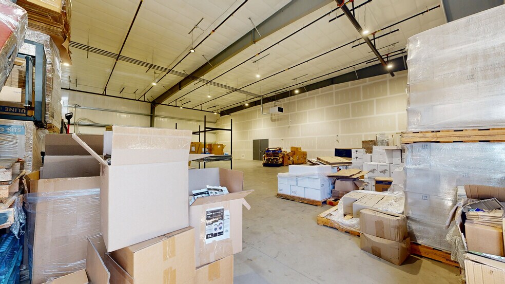 More Photos Of 1 Industrial Ct, Freehold Industrial For Lease