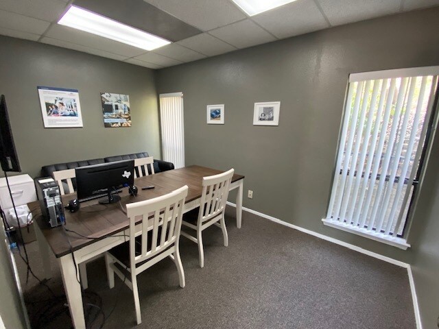 More Photos Of 5818 Balcones Dr, Austin Loft Creative Space For Sale