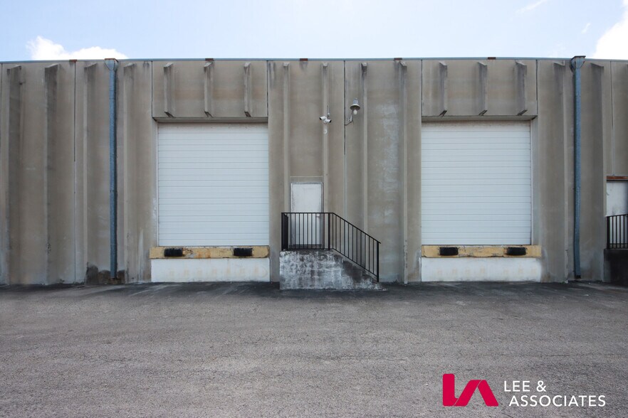 More Photos Of 1401 SW 8th St, Pompano Beach Warehouse For Lease