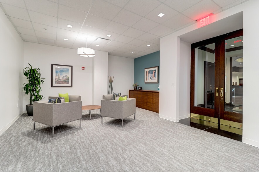 More Photos Of 200 Meeting St, Charleston Office For Sale