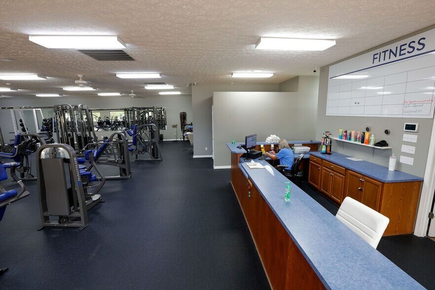 More Photos Of 800 Bel Vista Dr, Springfield General Retail For Sale