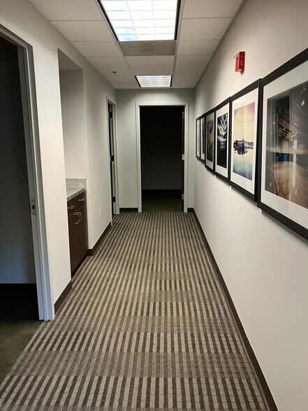 More Photos Of 3200 Tower Oaks Blvd, Rockville Medical For Sale