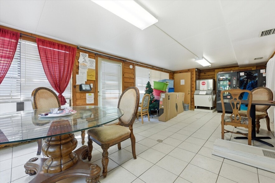 More Photos Of 7435 Plathe Rd, New Port Richey Assisted Living For Sale