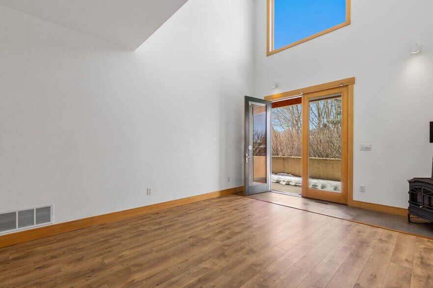 More Photos Of 1281 Stoneridge Dr, Bozeman Apartments For Sale