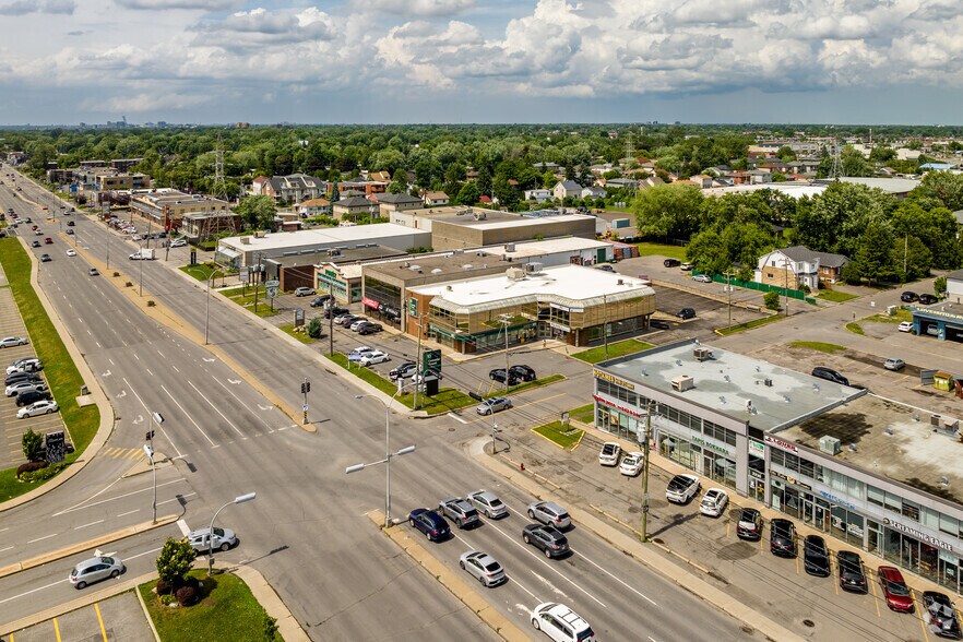 More Photos Of 2220 Boul Lapinière, Brossard Storefront Retail Office For Lease